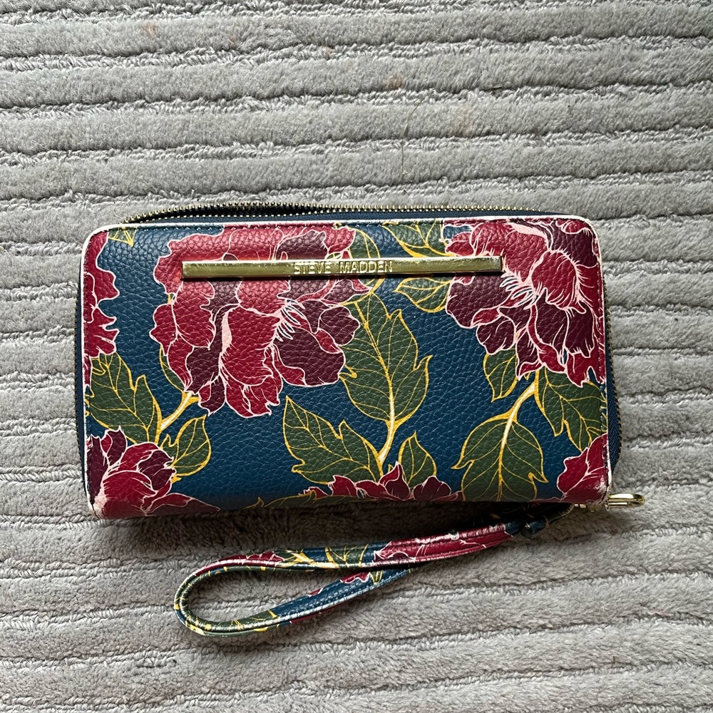 Steve Madden Wallet